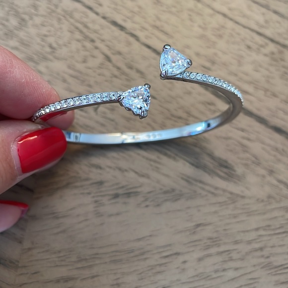 Swarovski Mesmera Attract Bangle - Picture 4 of 9